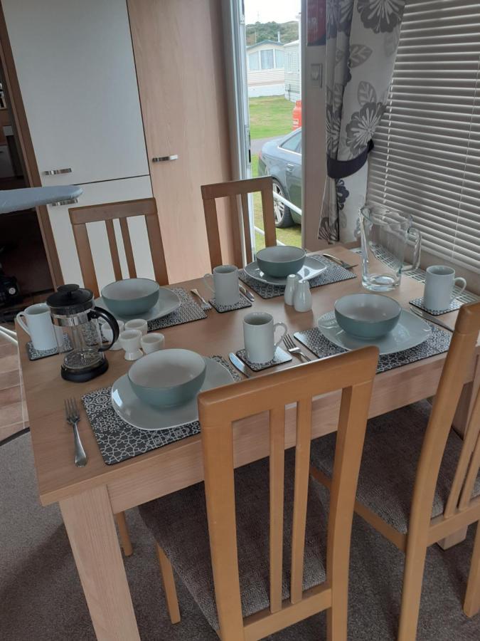 Rick'S Retreat Static Caravan Near The Beach With Free Wifi Лоссімут Екстер'єр фото