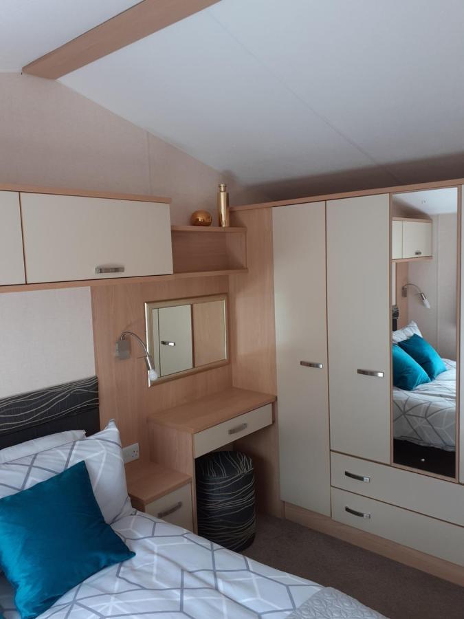 Rick'S Retreat Static Caravan Near The Beach With Free Wifi Лоссімут Екстер'єр фото