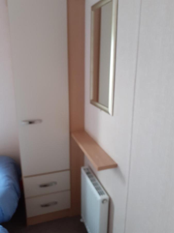 Rick'S Retreat Static Caravan Near The Beach With Free Wifi Лоссімут Екстер'єр фото