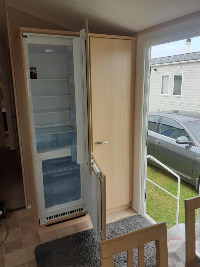 Rick'S Retreat Static Caravan Near The Beach With Free Wifi Лоссімут Екстер'єр фото